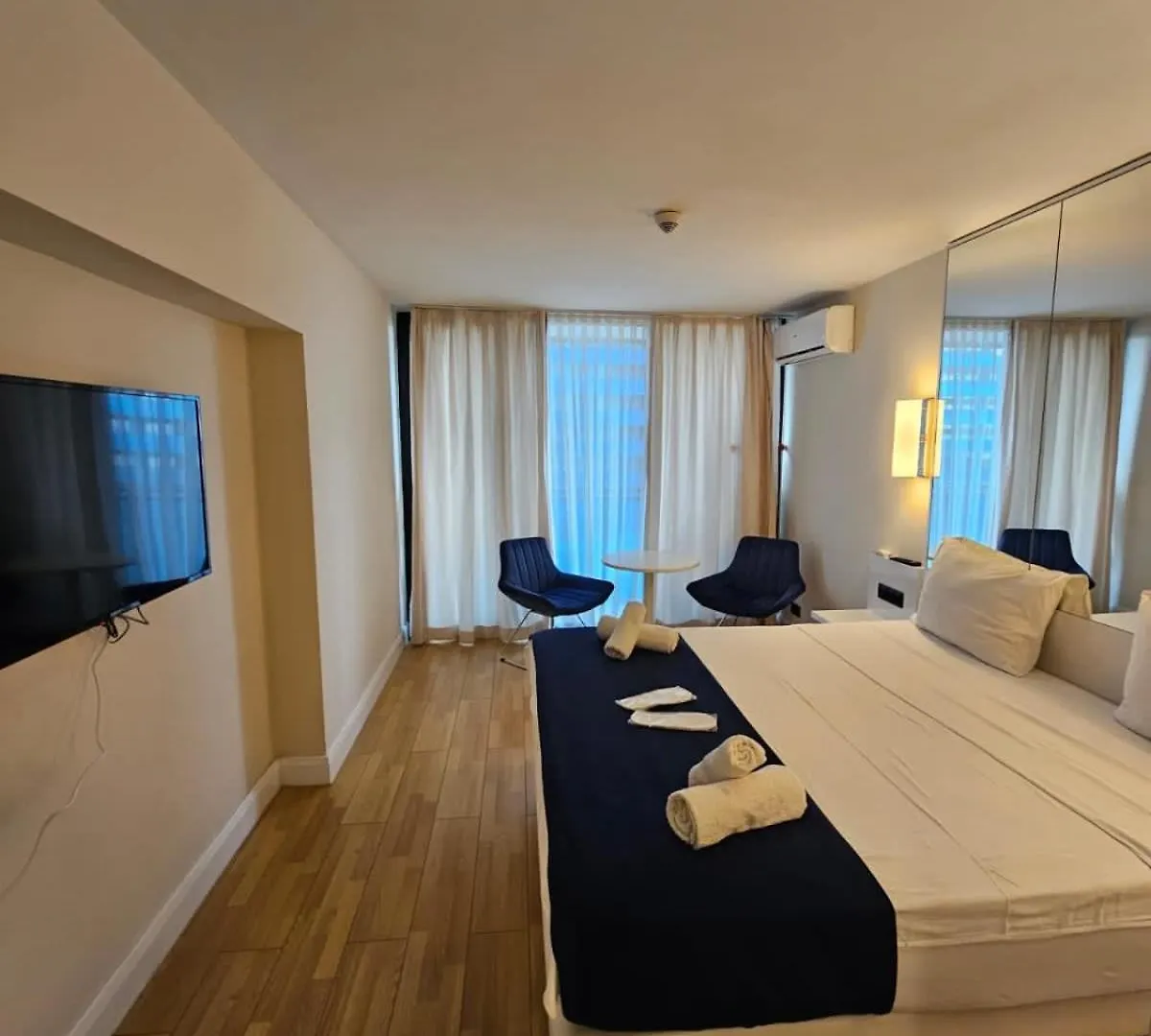 Sea View Lux Aparthotel In Orbi City Batumi