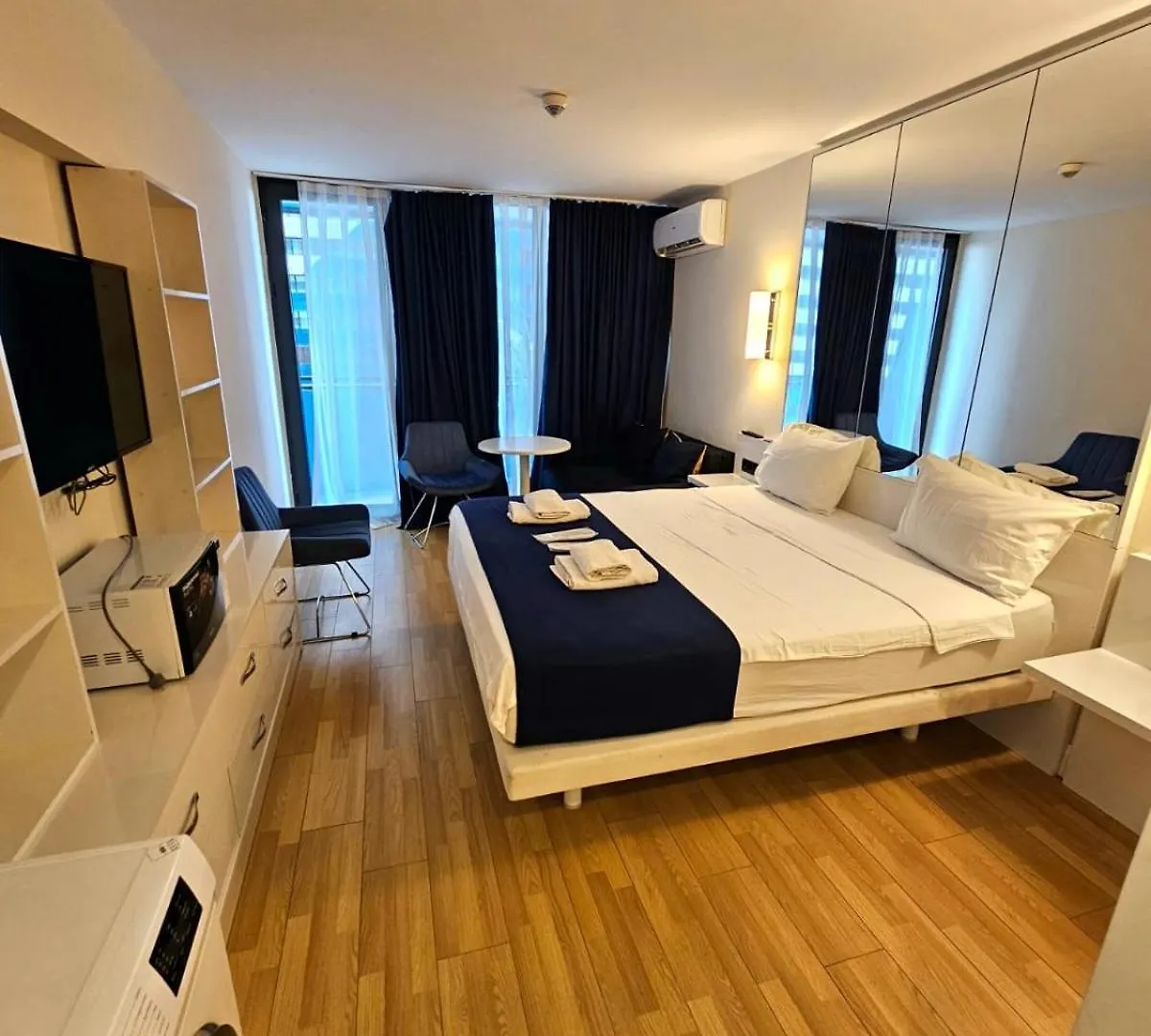 Sea View Lux Aparthotel In Orbi City Batumi